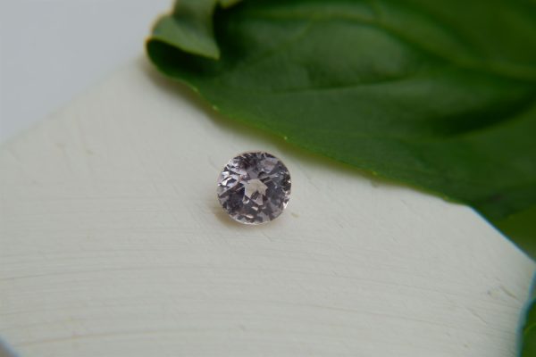 Pastel Orange Sapphire - Round - 0.95 ct - COR authenticated