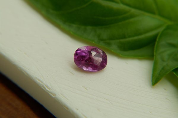 Purplish-Pink/Violet Sapphire - Oval - 1.30 ct