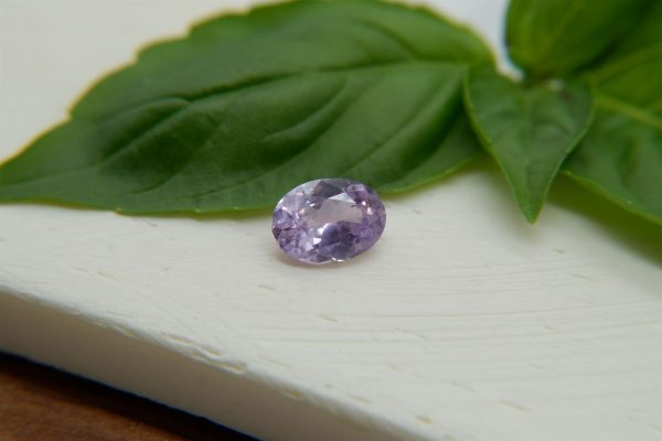 Pastel Violet Sapphire - Oval - 1.30 ct - COR authenticated