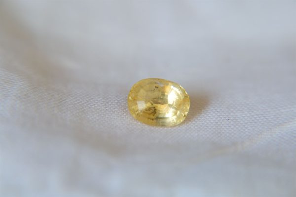 Vivid Fragrant Citron Yellow Sapphire - Oval - 1.96 ct - COR authenticated